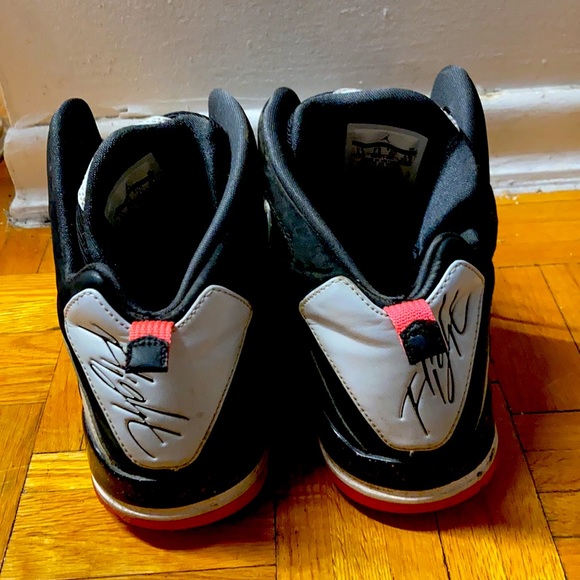 Nike Shoes - Picture 2 of 3